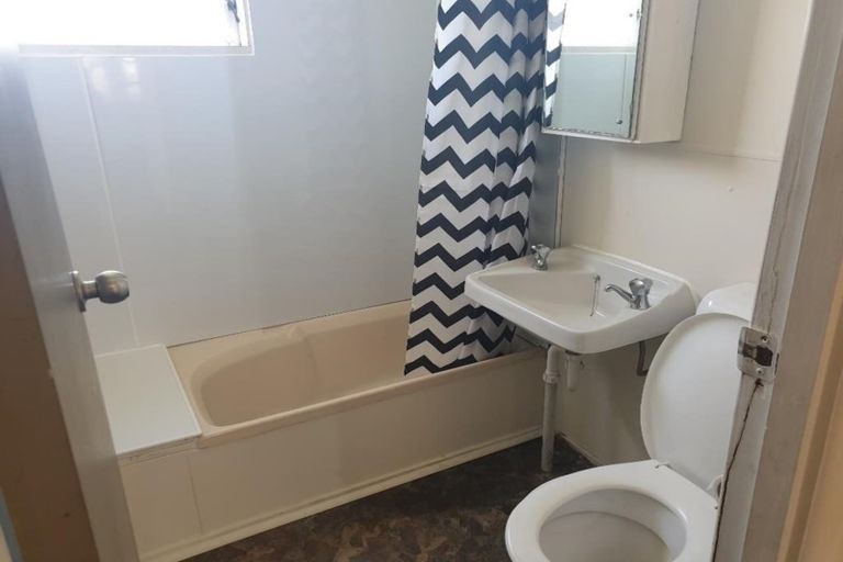 Photo of property in 419-421 Kotuku Street, Camberley, Hastings, 4120