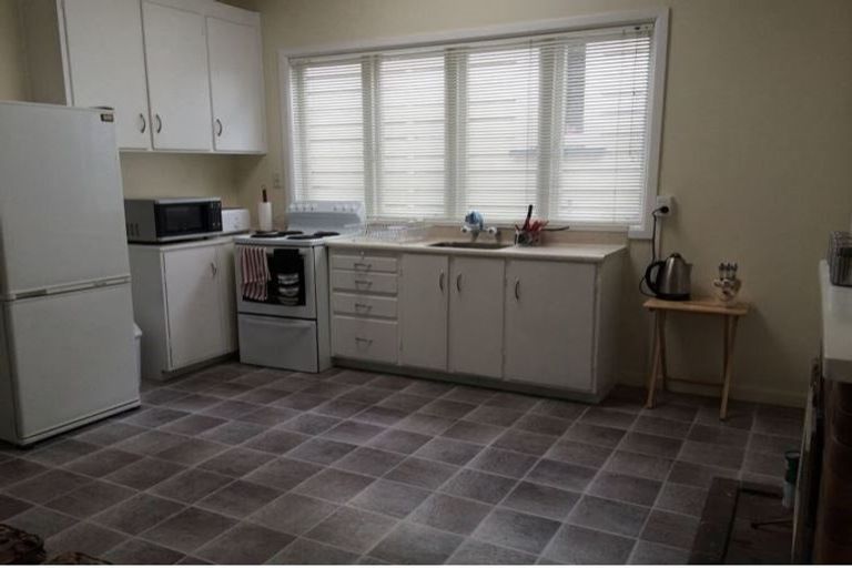 Photo of property in 2 Eden View Road, Sandringham, Auckland, 1025