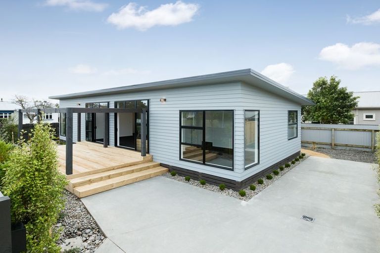 Photo of property in 3 Annandale Avenue, Takaro, Palmerston North, 4410