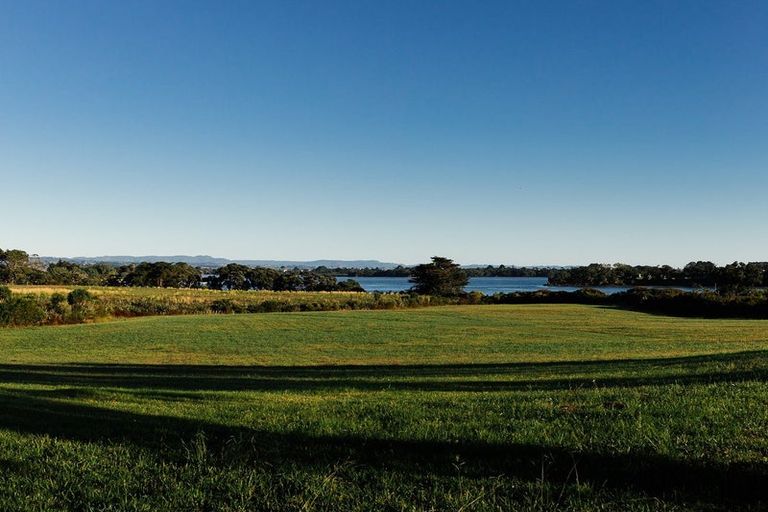 Photo of property in 10 Nola Avenue, Glenbrook, 2681