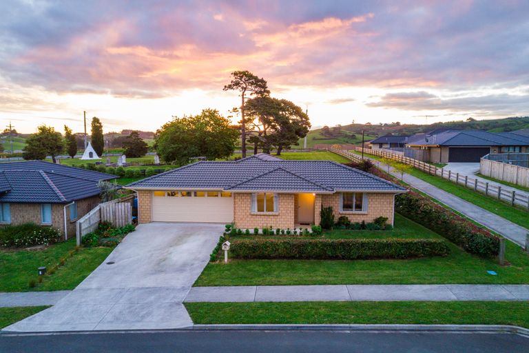 Photo of property in 26 Pyne Crescent, Pokeno, 2402