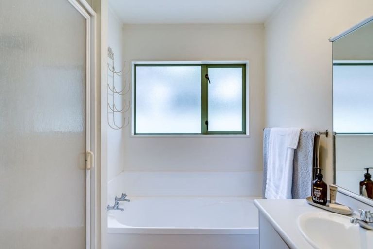 Photo of property in 8a Surrey Street, Taradale, Napier, 4112