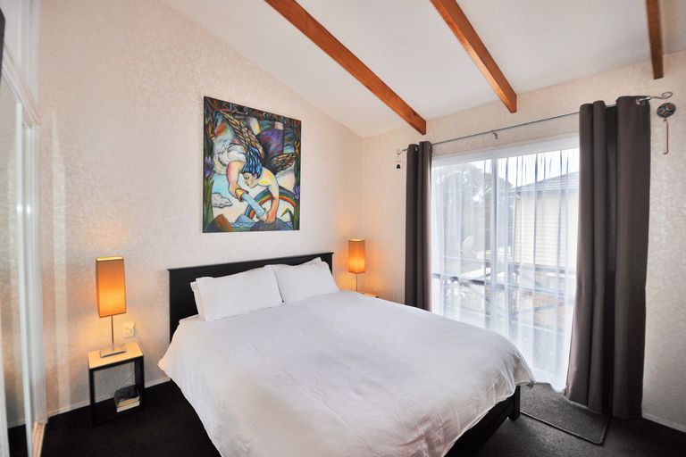 Photo of property in 9 Barrier View Road, Leigh, 0985