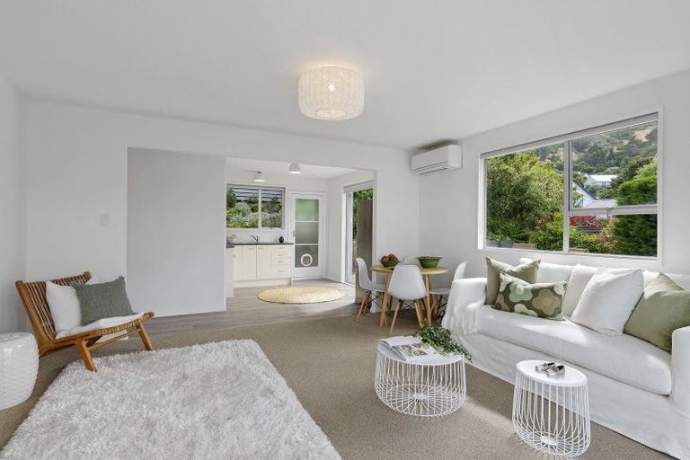 Photo of property in 2/94 Oxford Street, Lyttelton, 8082