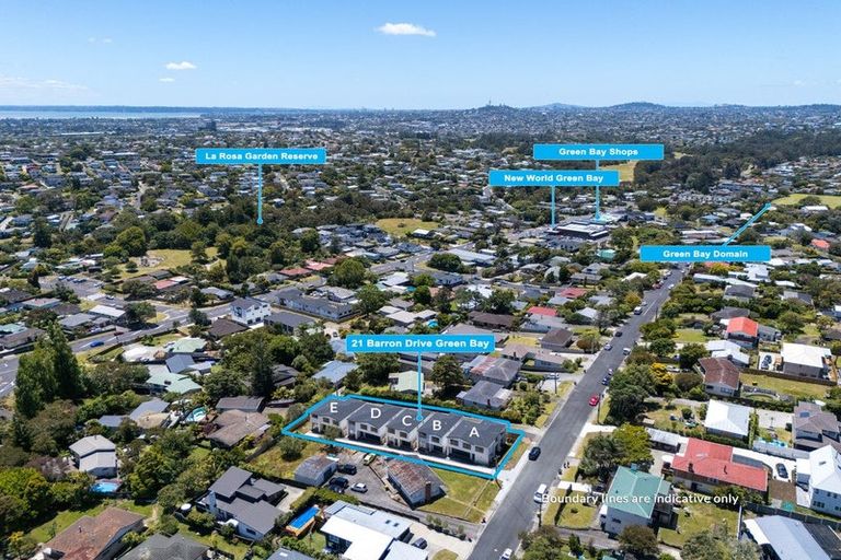 Photo of property in 21d Barron Drive, Green Bay, Auckland, 0604