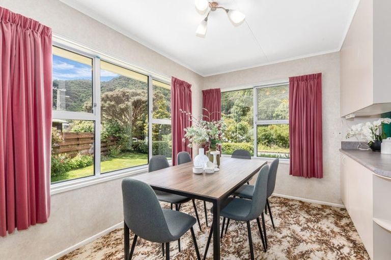 Photo of property in 341 Riverside Drive, Fairfield, Lower Hutt, 5011