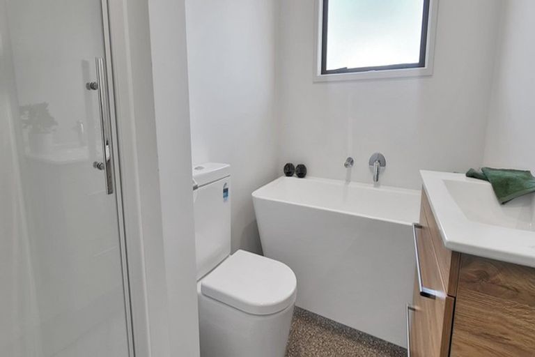 Photo of property in 30 Oldfield Lane, Marton, 4710