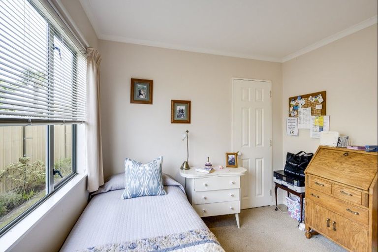 Photo of property in 10 Claridge Place, Taradale, Napier, 4112