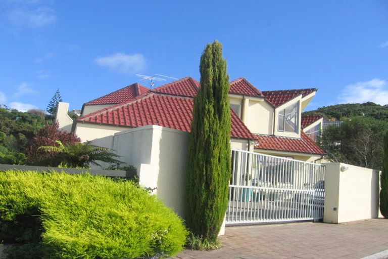 Photo of property in 5 George Gee Drive, Korokoro, Lower Hutt, 5012