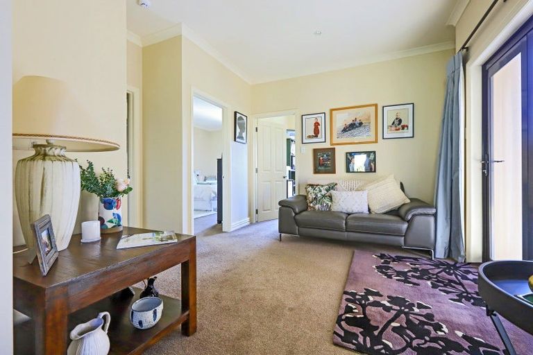 Photo of property in 2/39 Reeve Drive, Havelock North, 4130