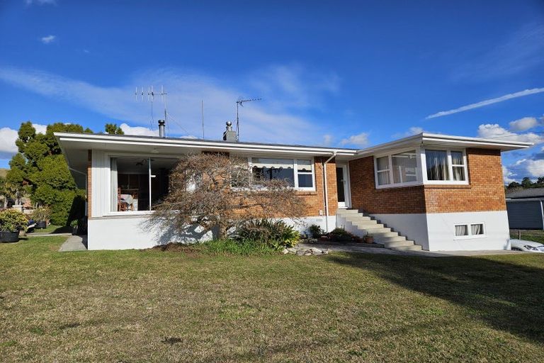 Photo of property in 384 Welcome Bay Road, Welcome Bay, Tauranga, 3175