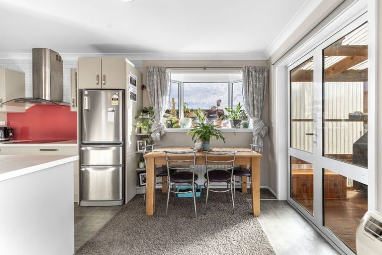 Photo of property in 85 Dalwharn Street, Wallacetown, 9816