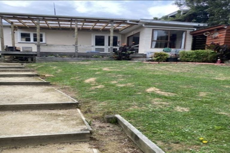 Photo of property in 13 Avian Crescent, Blue Mountains, Upper Hutt, 5371