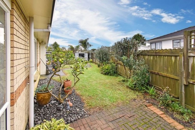 Photo of property in 17 Sheriff Place, Randwick Park, Auckland, 2105