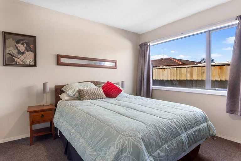 Photo of property in 1/4 Camrose Place, Ilam, Christchurch, 8041