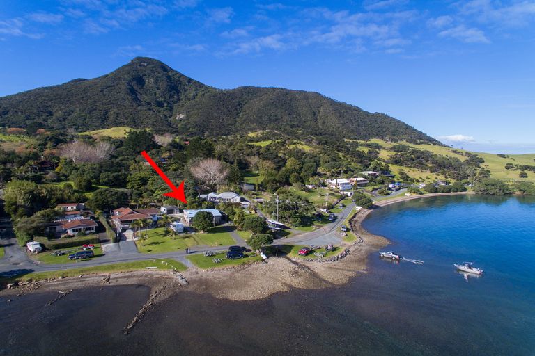 Photo of property in 65 Urquharts Bay Road, Whangarei Heads, Whangarei, 0174