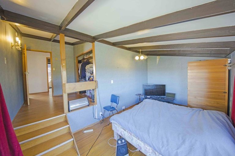 Photo of property in 18 Valdese Rise, Browns Bay, Auckland, 0630