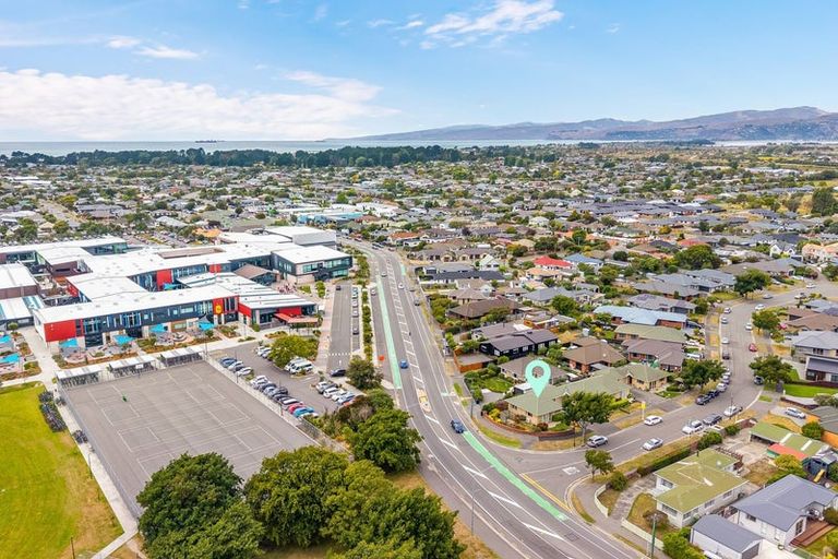 Photo of property in 1a Blue Gum Place, New Brighton, Christchurch, 8083