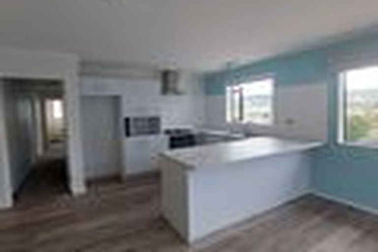 Photo of property in 7 Westra View, Tawa, Wellington, 5028