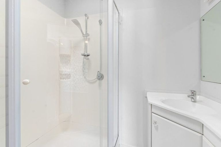 Photo of property in 15e Puriri Avenue, Orewa, 0931