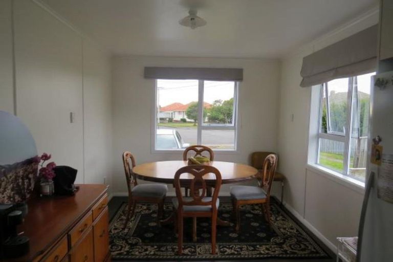 Photo of property in 24 Ridd Street, Lynmouth, New Plymouth, 4310