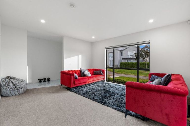 Photo of property in 7 Treestump Road, Takanini, 2112