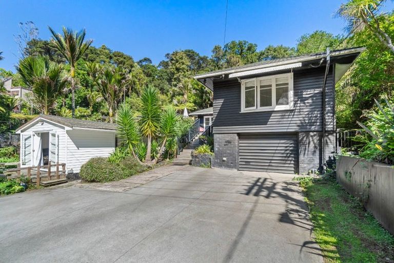 Photo of property in 31 Valley Road, Titirangi, Auckland, 0604