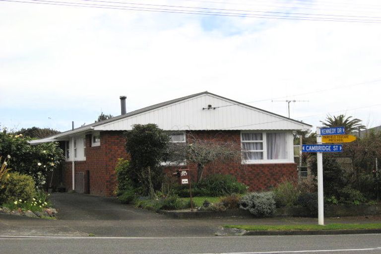 Photo of property in 257 Cambridge Street, Levin, 5510