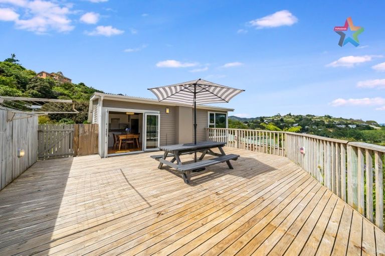 Photo of property in 11 Manor Drive, Stokes Valley, Lower Hutt, 5019