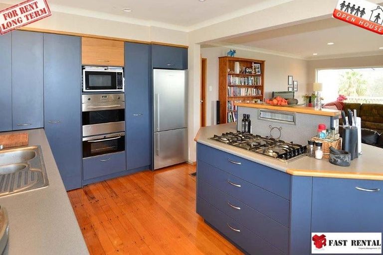 Photo of property in 20 Tawhana Crescent, Red Beach, 0932