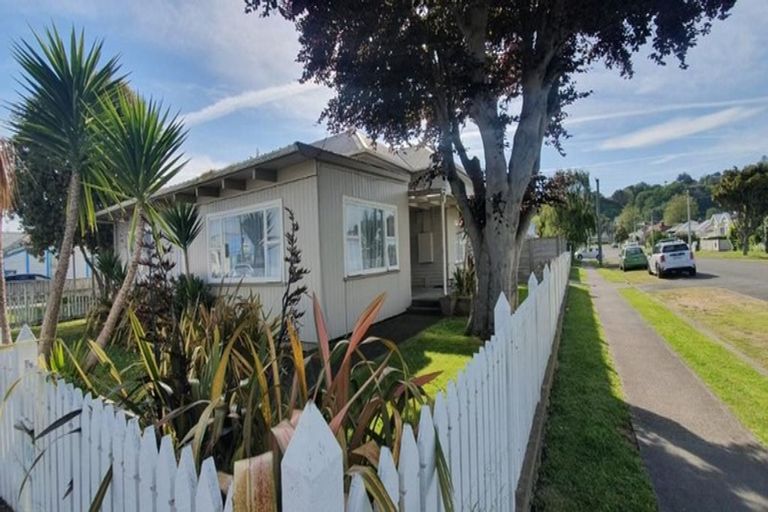 Photo of property in 104 Glasgow Street, Whanganui, 4500