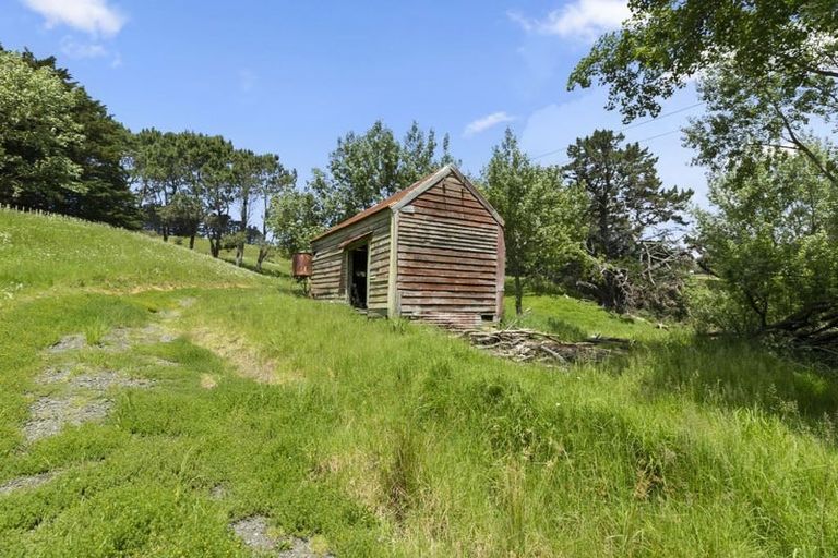 Photo of property in 863 Weranui Road, Wainui, Silverdale, 0994