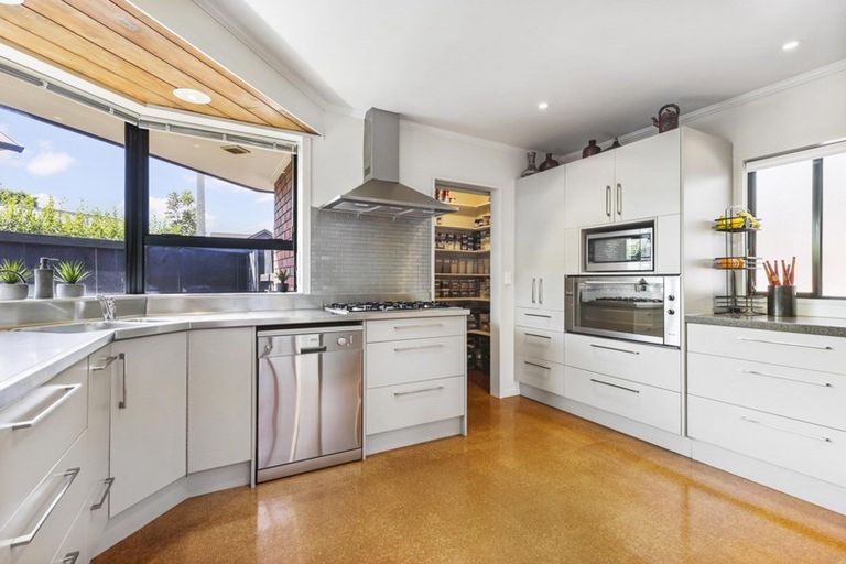 Photo of property in 5 Landell Place, Harrowfield, Hamilton, 3210