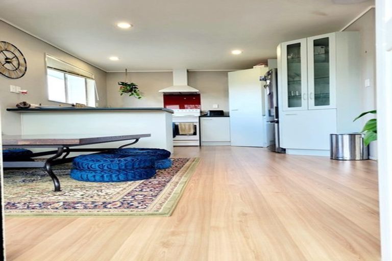 Photo of property in 53a Woodford Avenue, Henderson, Auckland, 0610