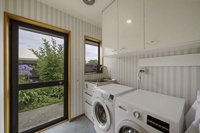 Photo of property in 7 Fuchsia Place, Halswell, Christchurch, 8025