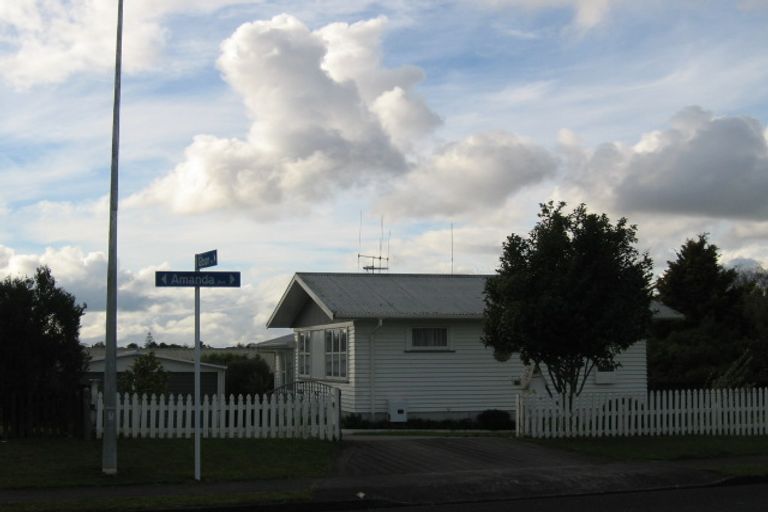 Photo of property in 82 Amanda Avenue, Dinsdale, Hamilton, 3204