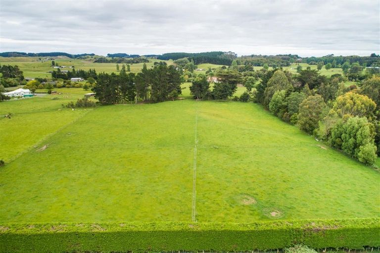 Photo of property in 130 Parewanui Road, Bulls, 4894