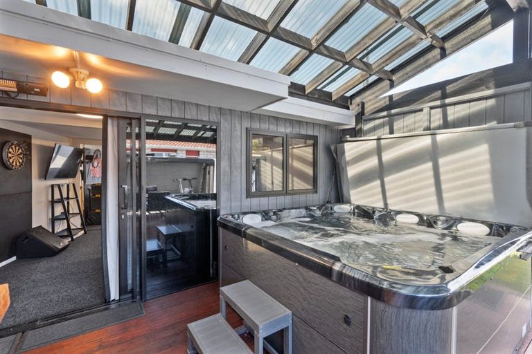 Photo of property in 9 Plunket Street, Solway, Masterton, 5810