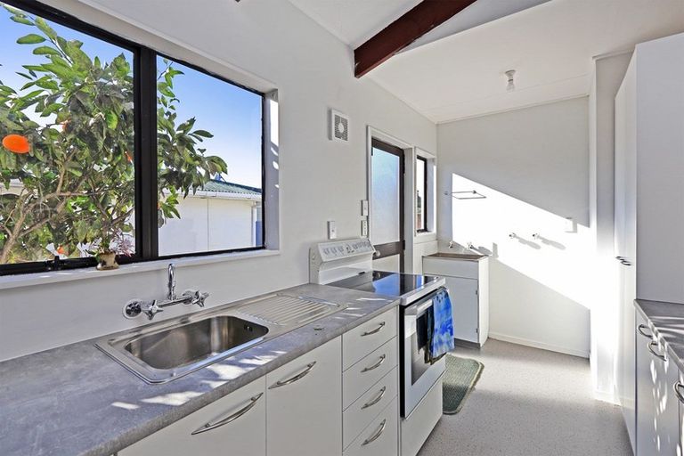 Photo of property in 17 Fleming Crescent, Maraenui, Napier, 4110