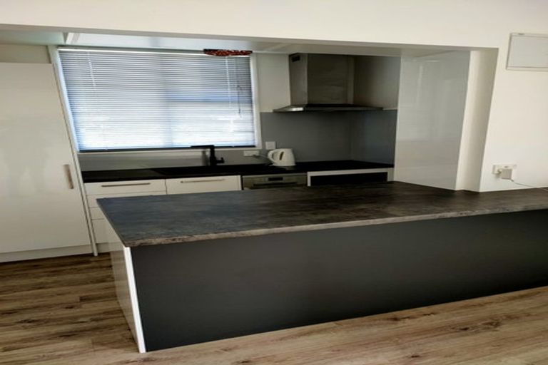 Photo of property in 19/125 Queens Drive, Lyall Bay, Wellington, 6022