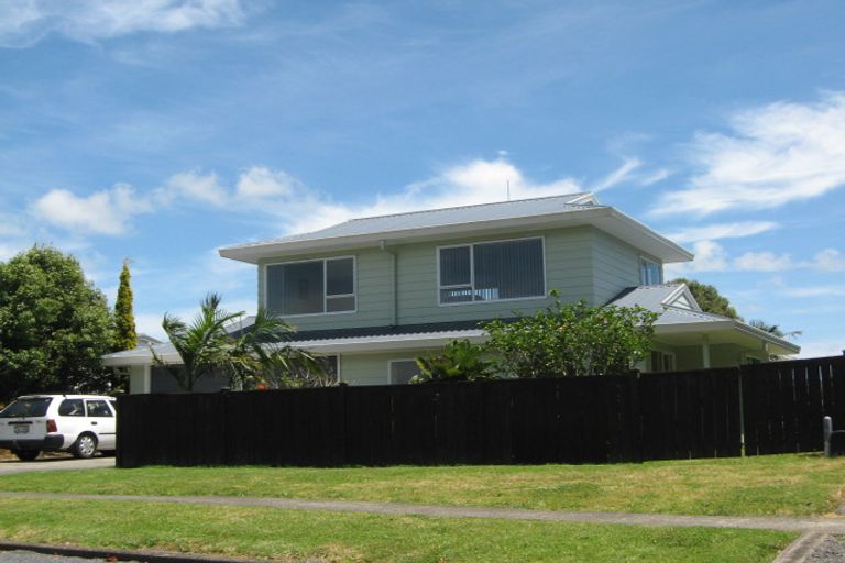 Photo of property in 51 Stevenson Road, Clarks Beach, 2122