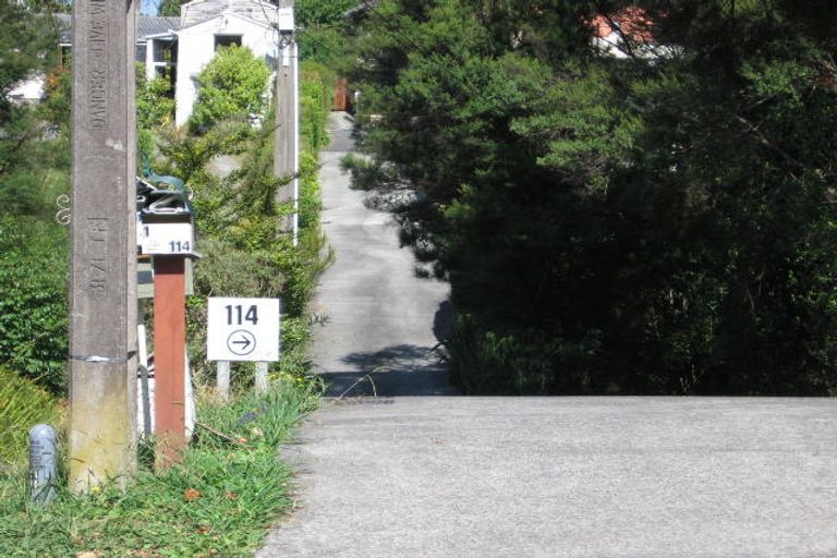 Photo of property in 2/114 Cliff View Drive, Green Bay, Auckland, 0604