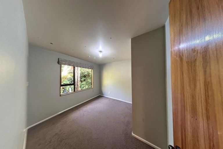 Photo of property in 24 Manu Grove, Waikanae, 5036