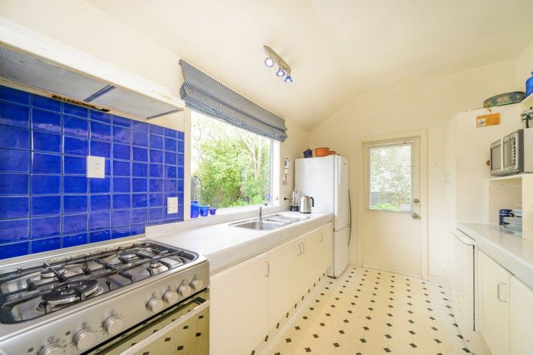 Photo of property in 24 Ranfurly Street, Hokowhitu, Palmerston North, 4410