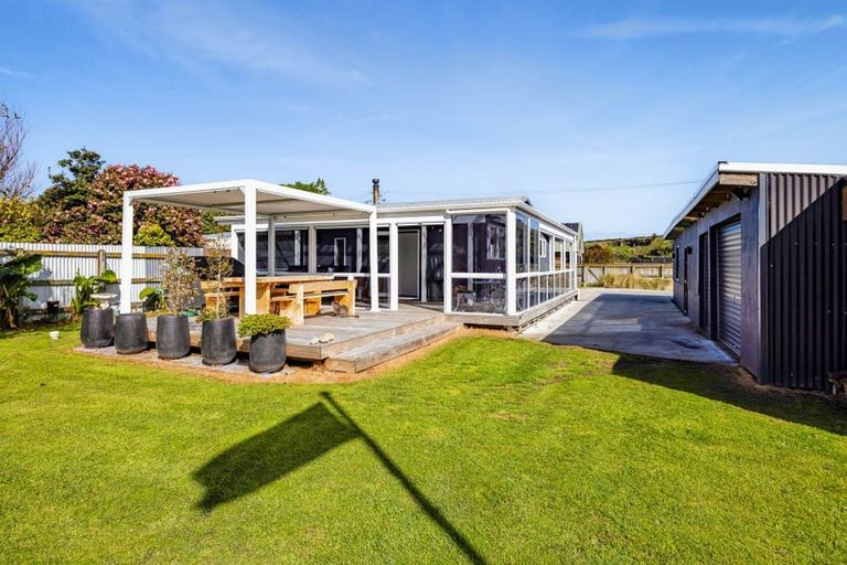 Photo of property in 49 Kawei Road, Ohawe, Hawera, 4671