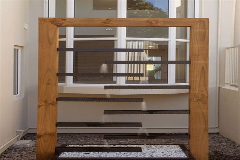 Photo of property in 4 Somerton Rise, Westmorland, Christchurch, 8025