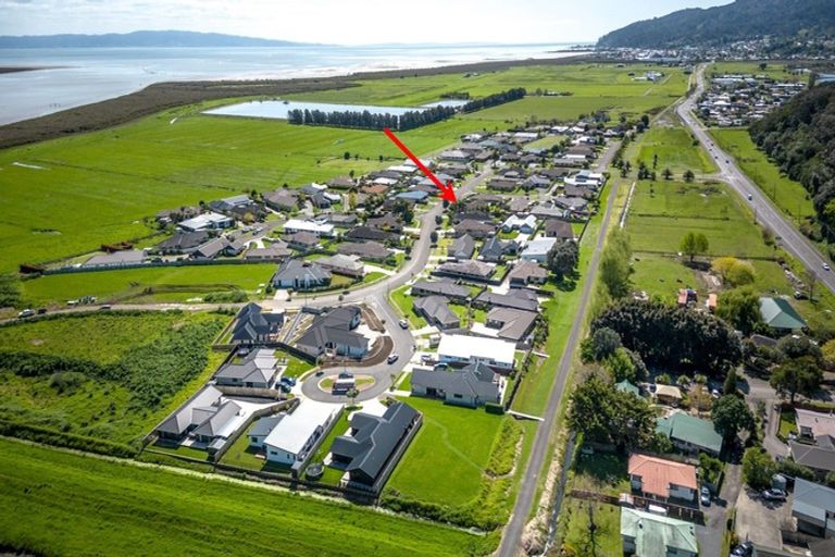 Photo of property in 9 Merrimana Drive, Thames, 3500