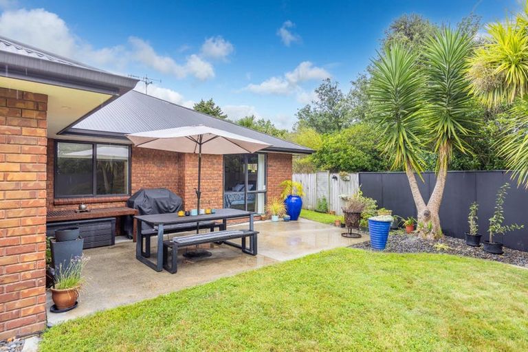 Photo of property in 42 Nielsen Gardens, Rototuna, Hamilton, 3210