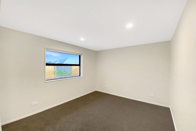 Photo of property in 27 Gemstone Place, Rolleston, 7615