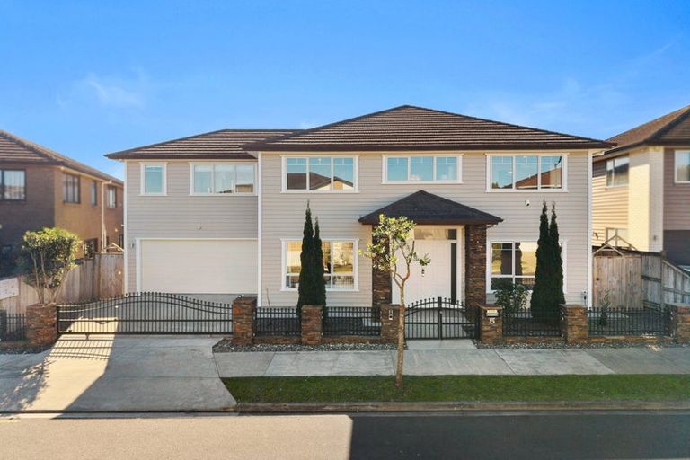 Photo of property in 5 Creggan Crescent, Flat Bush, Auckland, 2019